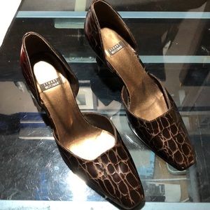 Stuart Weitzman Size 7 B Heals